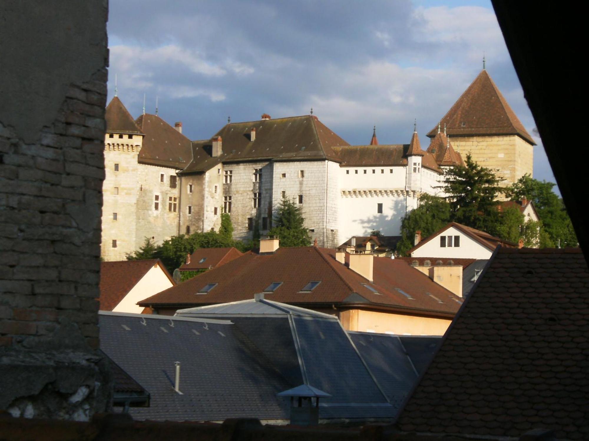 Au Calme En Vieille Ville - Proche Lac - Ambiance Esprit Brocante อานซี ภายนอก รูปภาพ
