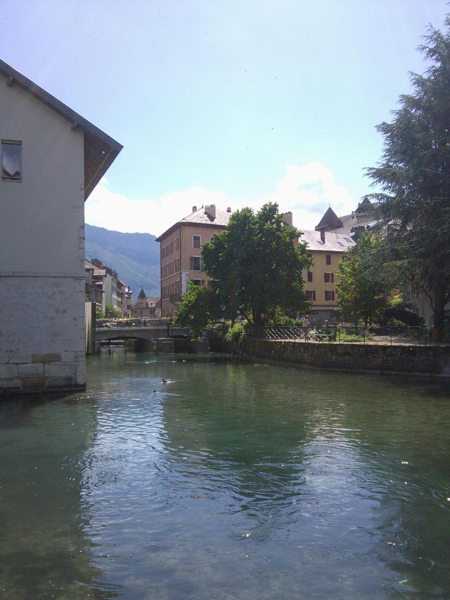 Au Calme En Vieille Ville - Proche Lac - Ambiance Esprit Brocante อานซี ภายนอก รูปภาพ